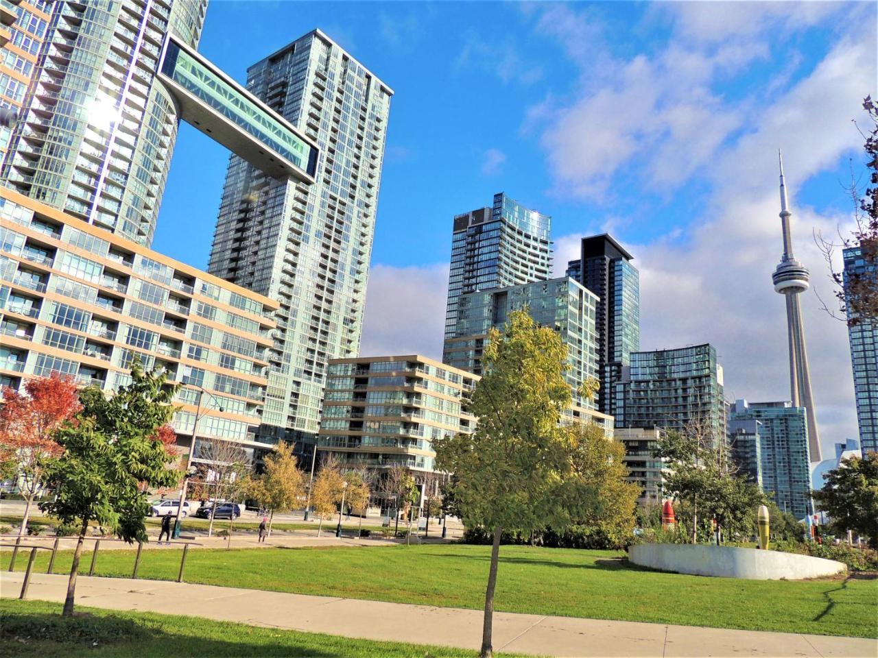 Tvhr - Luxury Condos In Heart Of Downtown Торонто Екстер'єр фото