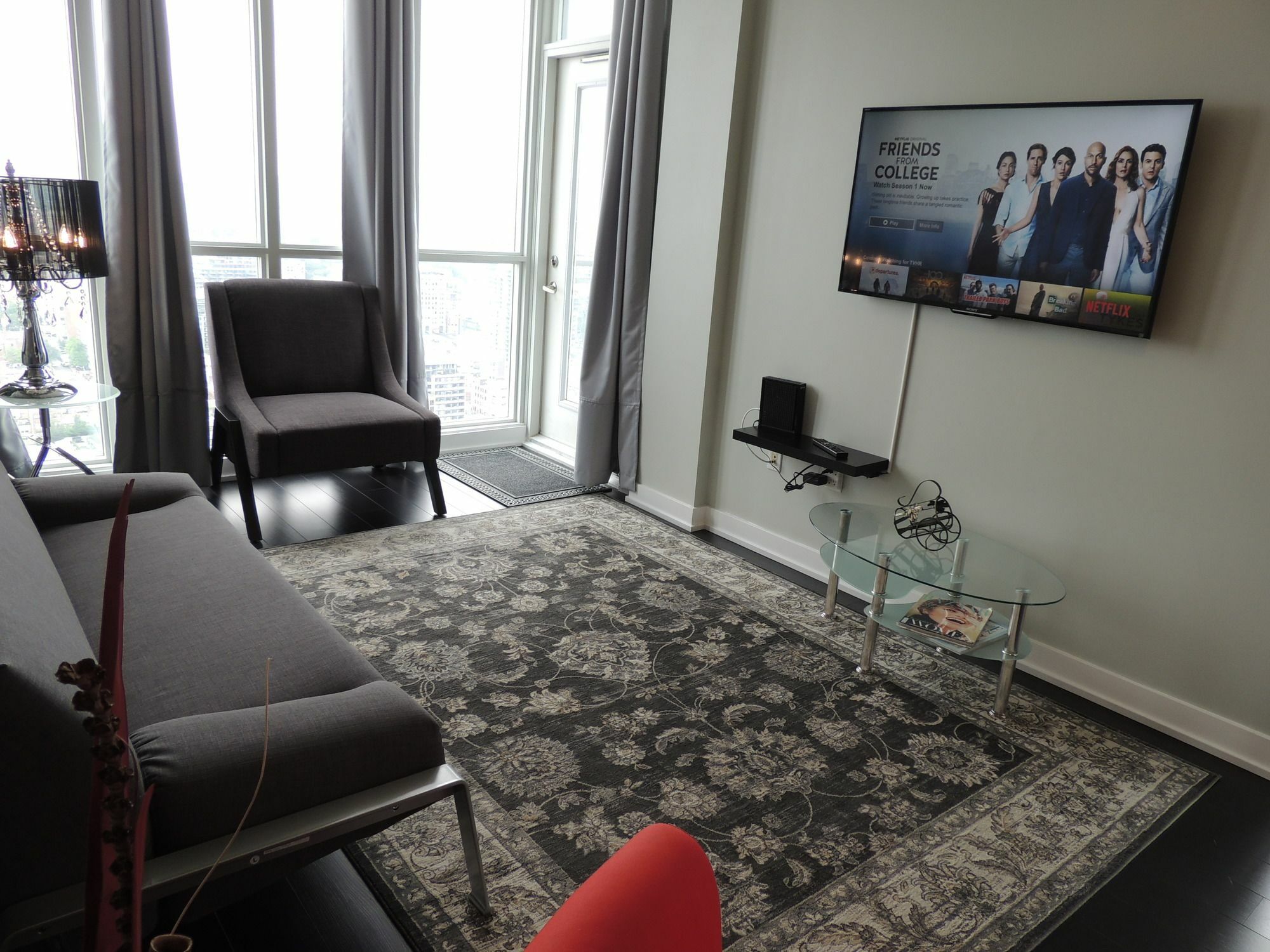 Tvhr - Luxury Condos In Heart Of Downtown Торонто Екстер'єр фото