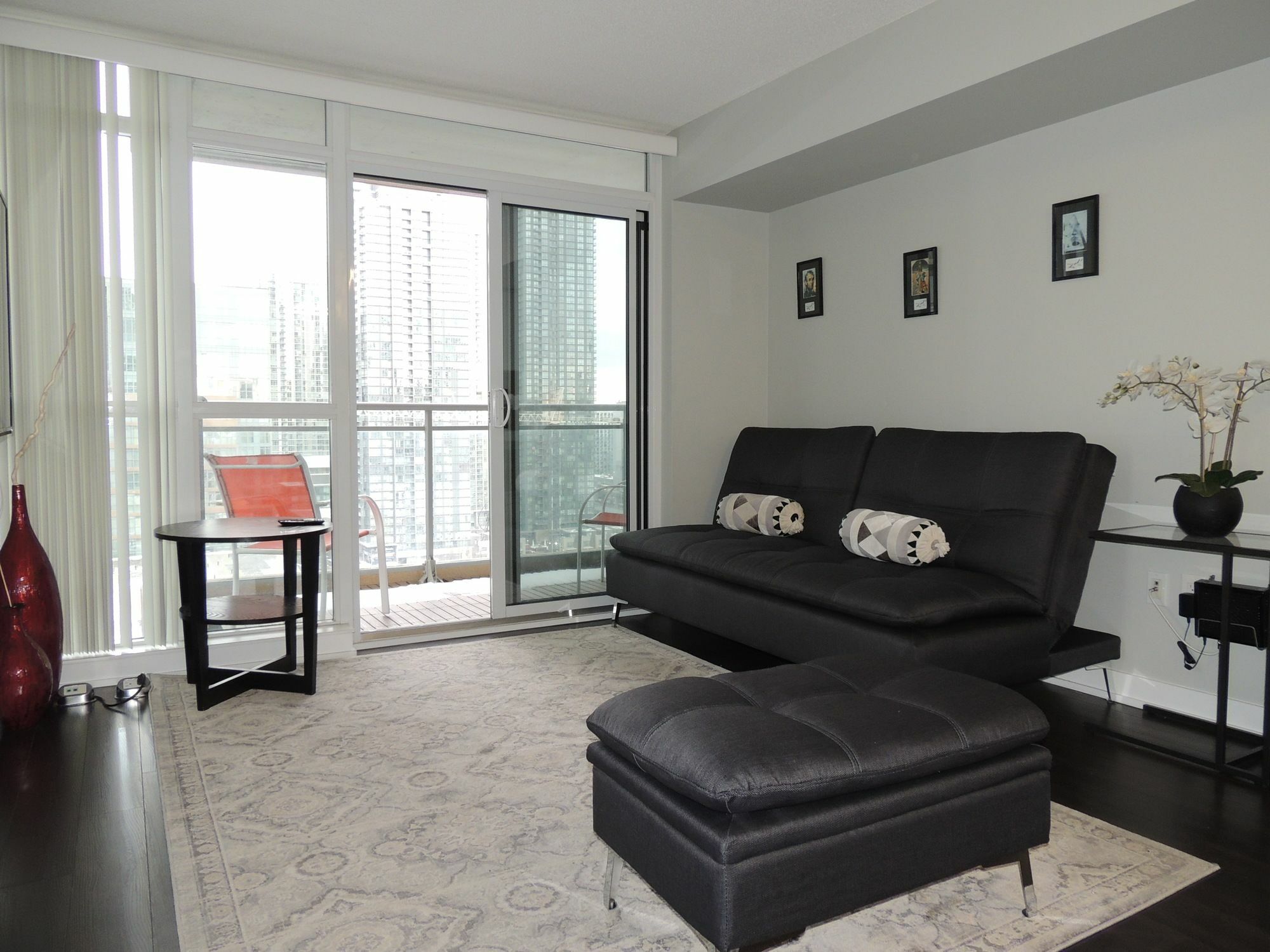 Tvhr - Luxury Condos In Heart Of Downtown Торонто Екстер'єр фото