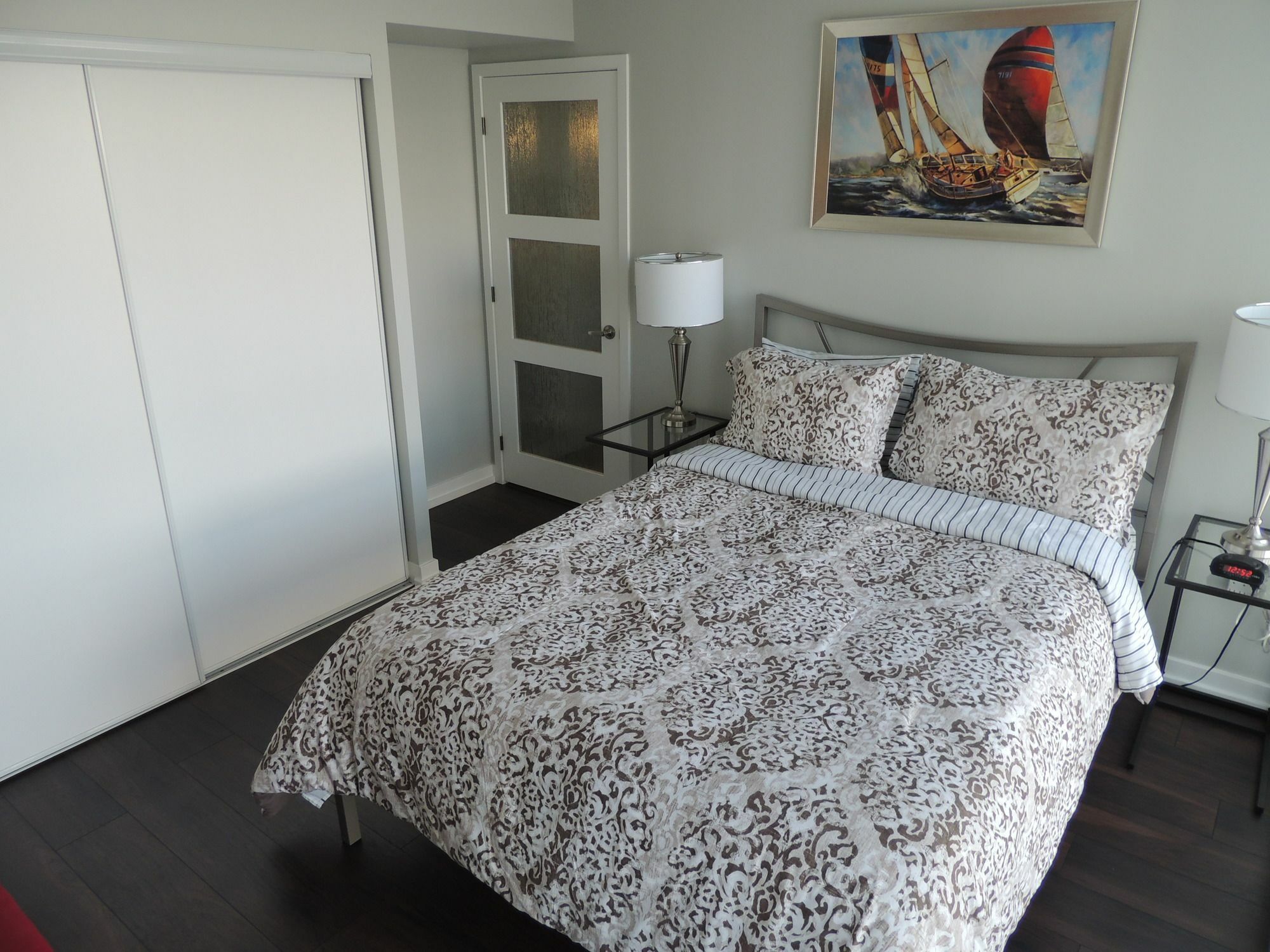 Tvhr - Luxury Condos In Heart Of Downtown Торонто Екстер'єр фото